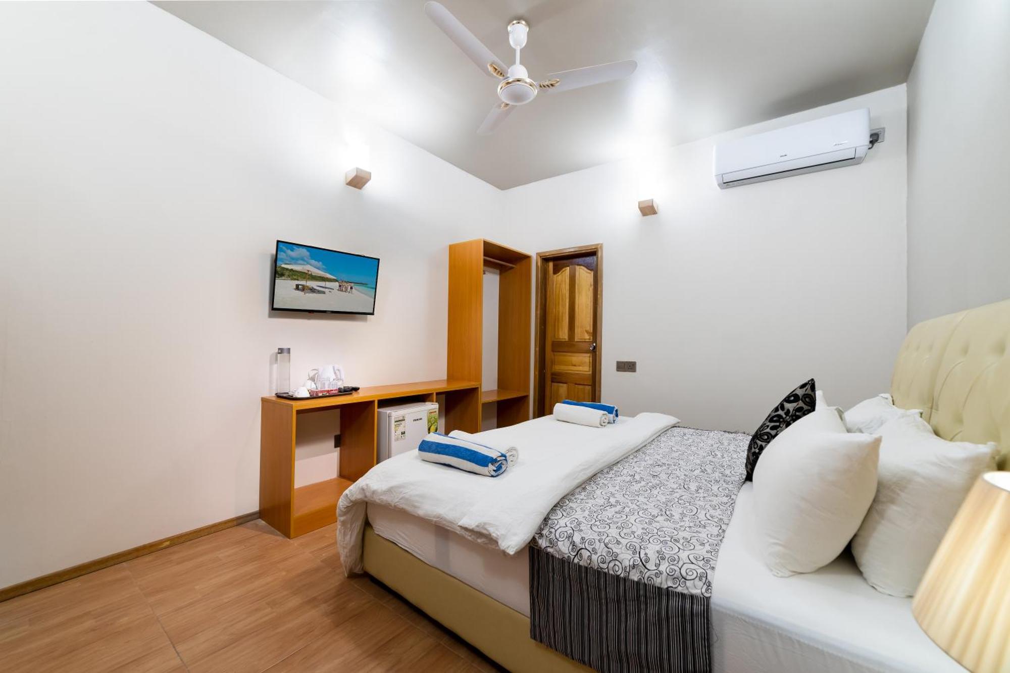 Starry Night At Ukulhas Hotel Екстериор снимка