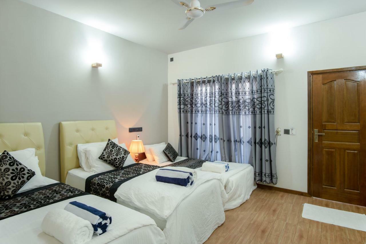 Starry Night At Ukulhas Hotel Екстериор снимка
